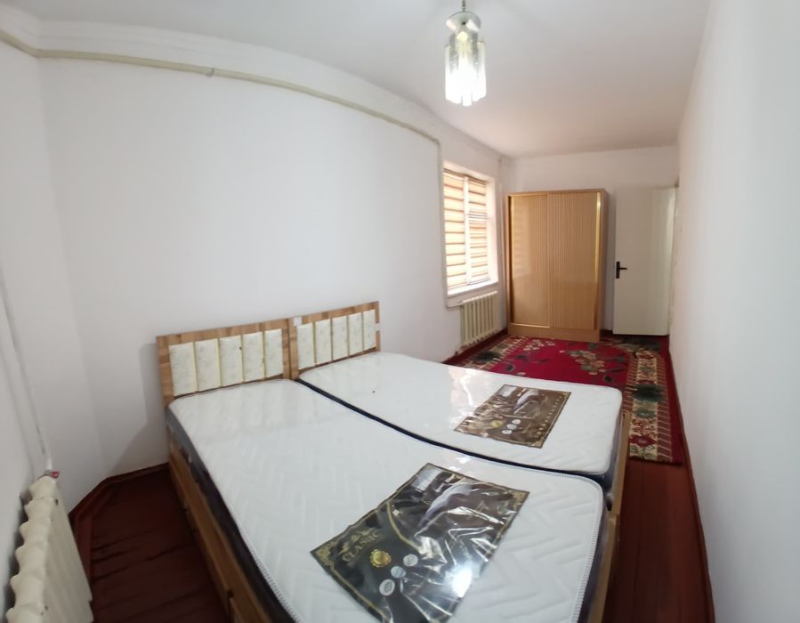 Калининский массивда квартира  ижарага берилади