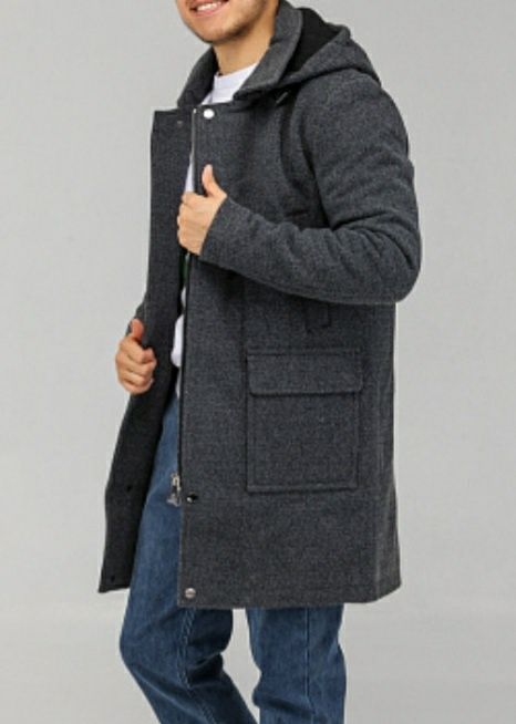 Зимнее польто с капющоном 48 раз.