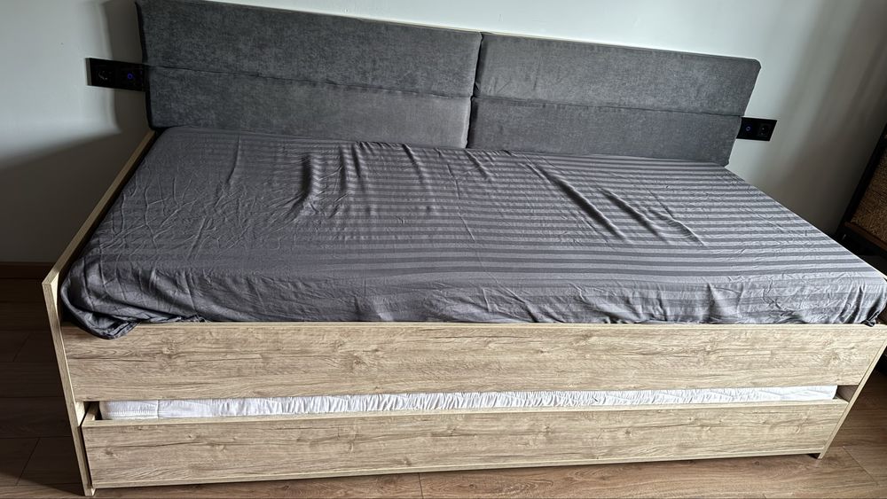 Pat tapitat extensibil supraetajat 100/210 cm 2 paturi