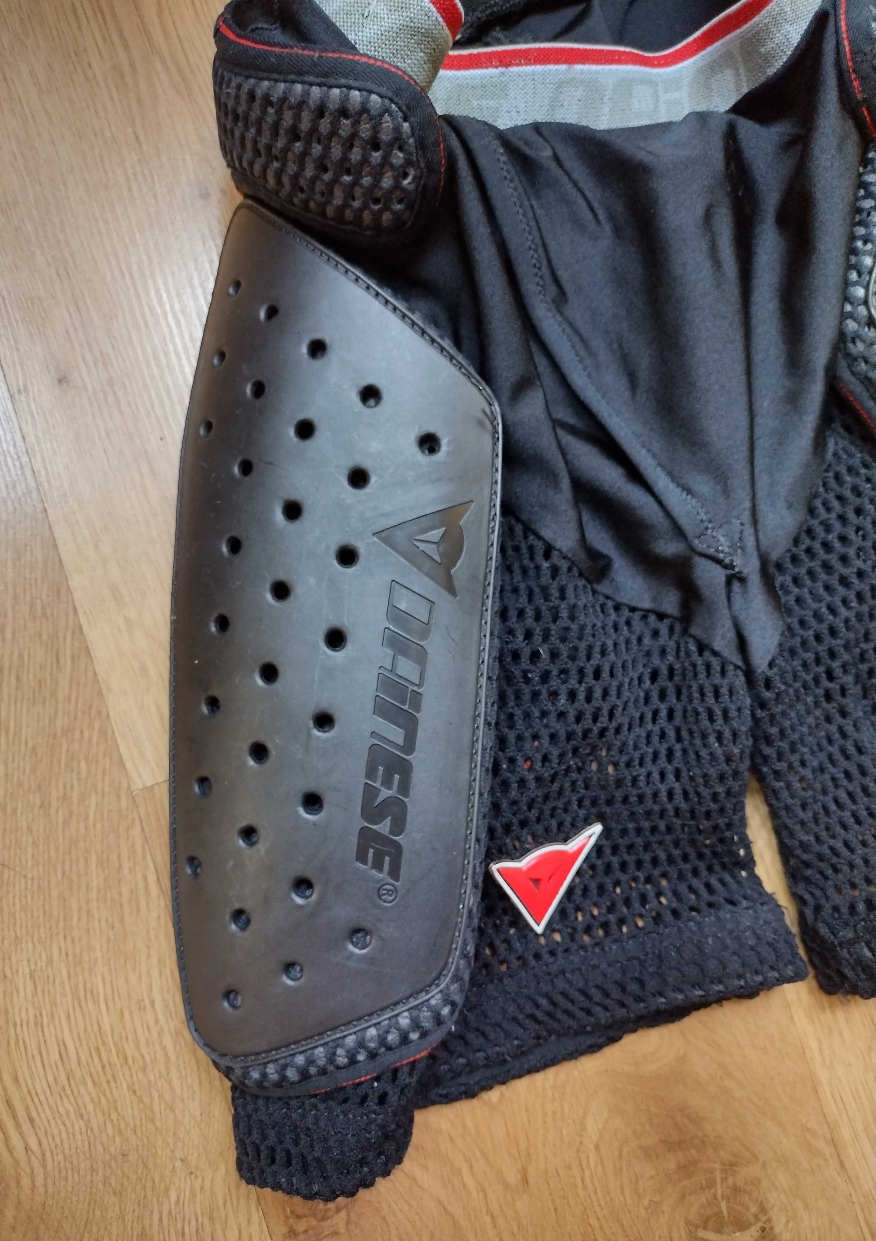 Dainese - защитни шорти с протектори