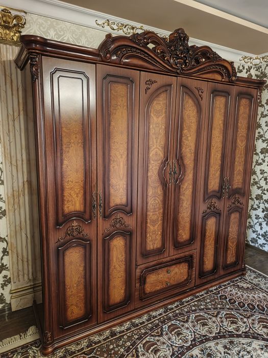 Dubayiski shkaf sotiladi