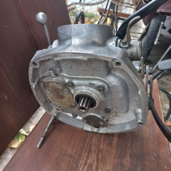 Продам запчасти, на мотоцикл М-72.