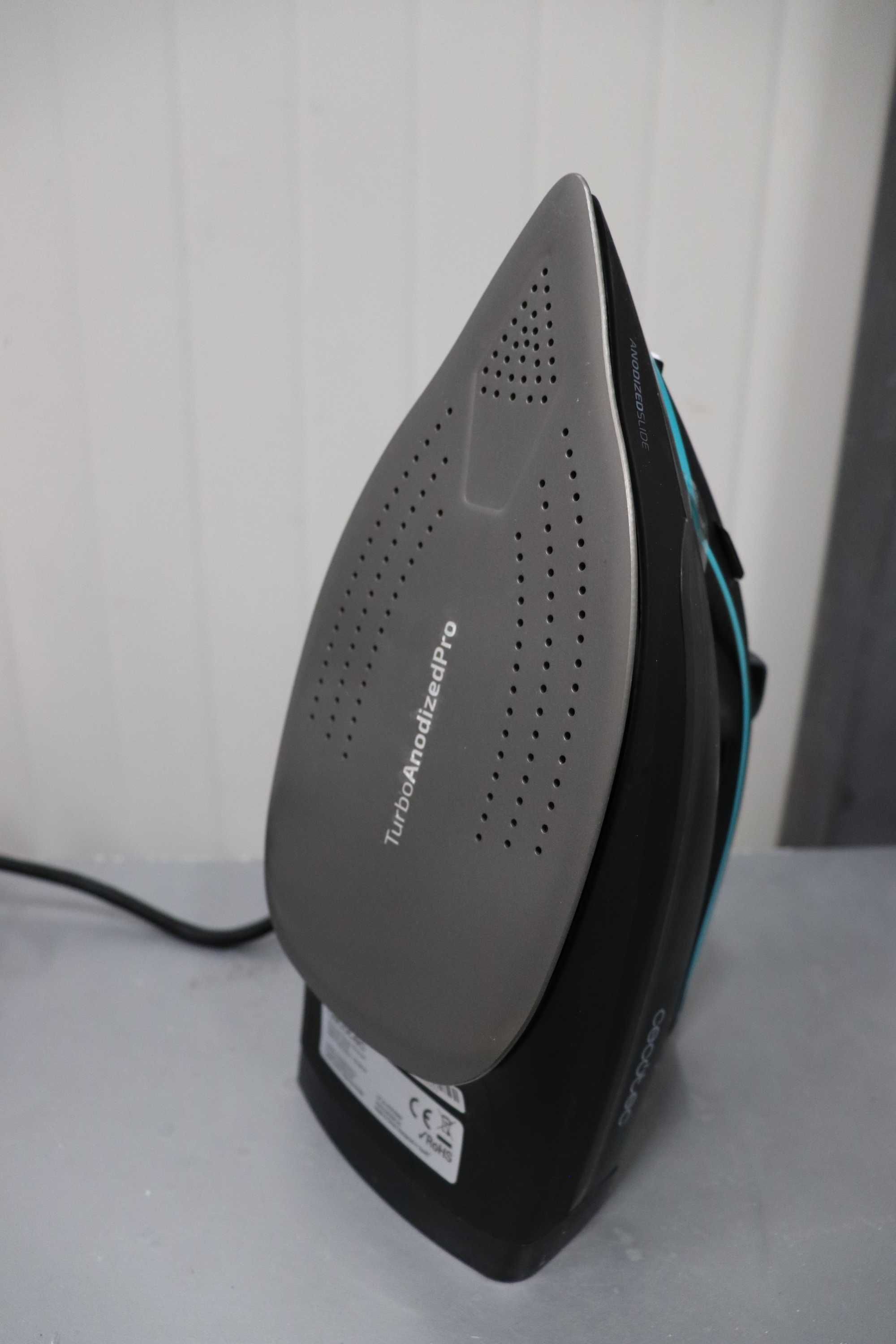 Парна ютия Cecotec 3D ForceAnodized 750 Smart. 3100W, LCD екран