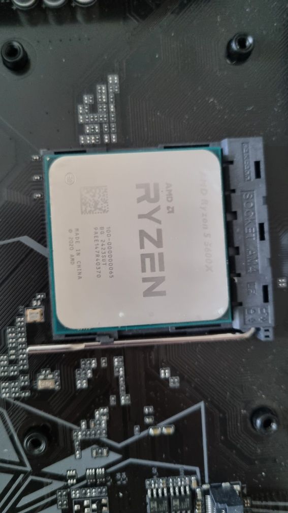 Placa de baza + procesor AM4 + RAM 32gb