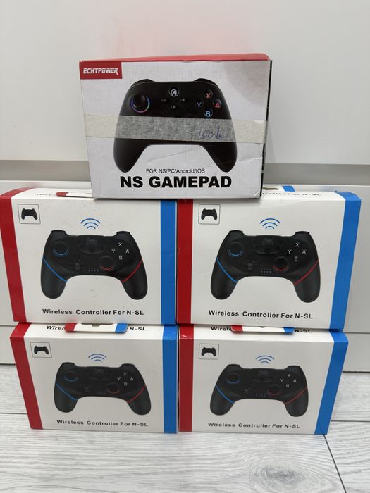 4x controller pentru Nintendo Switch si 1x controller pentru PC
