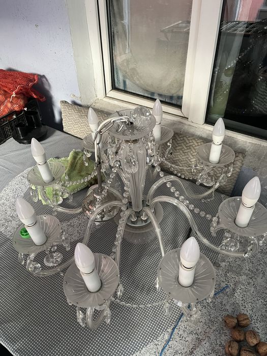 Срочно продам люстру