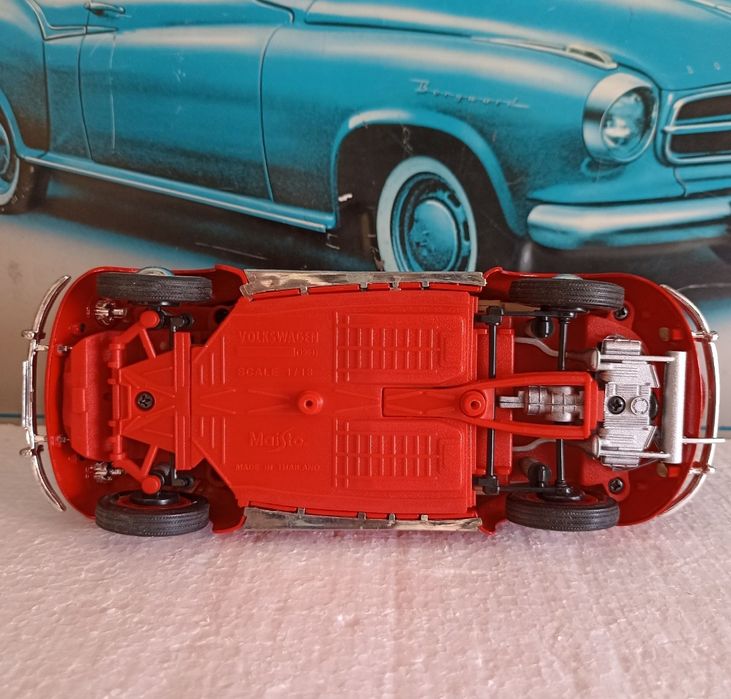 Volkswagen 1951
Scara 1:18
Maisto

Pozele reflectă realitatea. Se vind