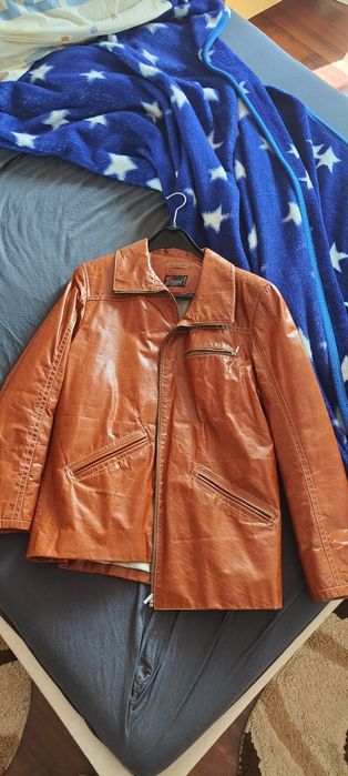 Geaca de piele naturala!