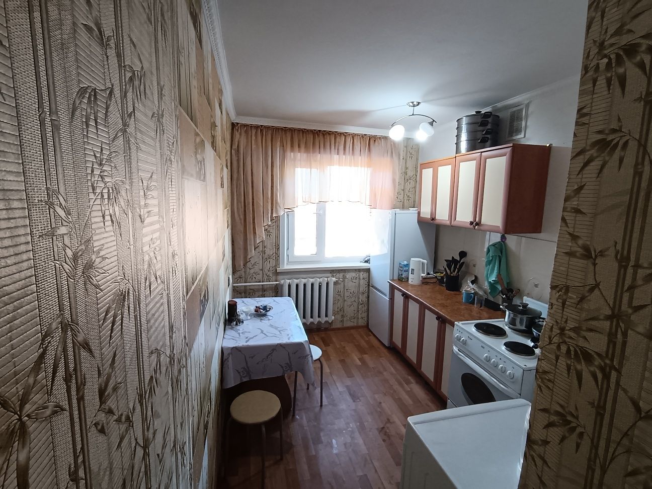 Продам 2 комнатную г Сатпаев 5 ый мкр ул Ердена 153