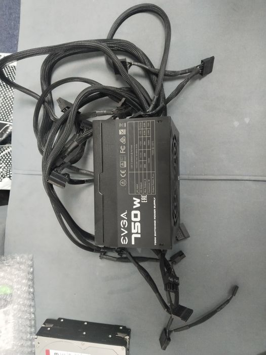 Блок питания EVGA 750w