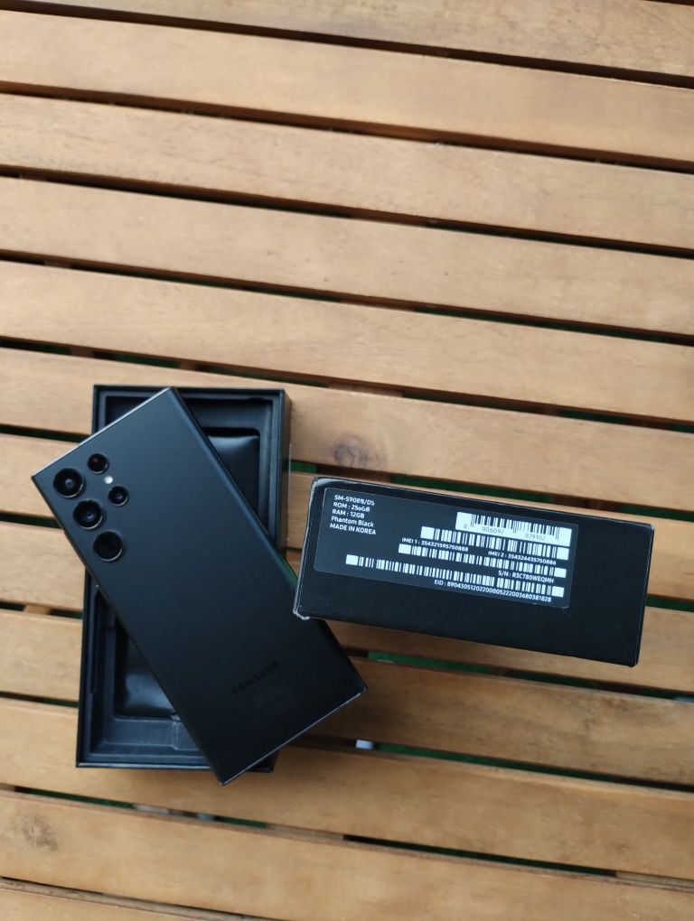 Samsung Galaxy S22 ultra 256 GB 12 GB RAM
