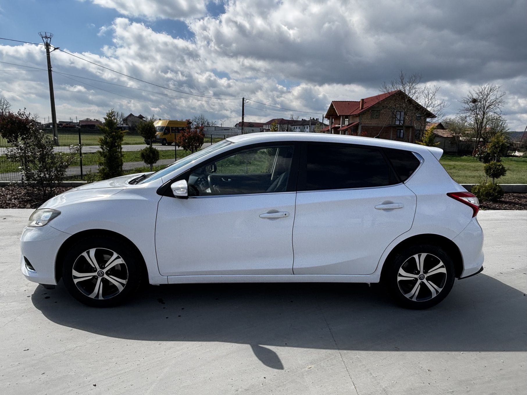 Nissan Pulsar Vând Nissan Pulsar