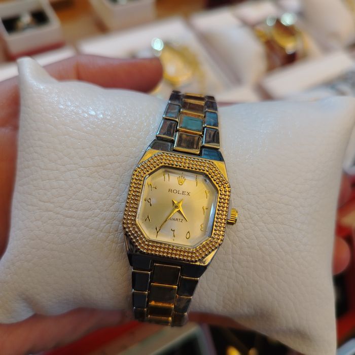 Rolex soati va sovg'a qutisi