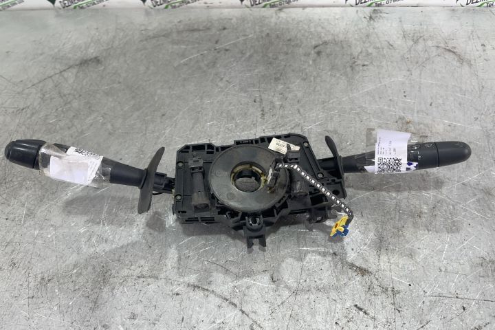 Maneta semnalizare 8200375336 / 820037 5336 Dacia Logan prima generat