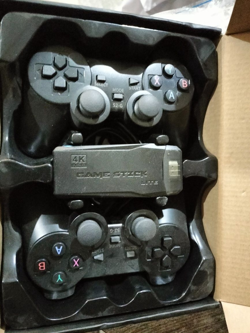Продам Игровую консоль