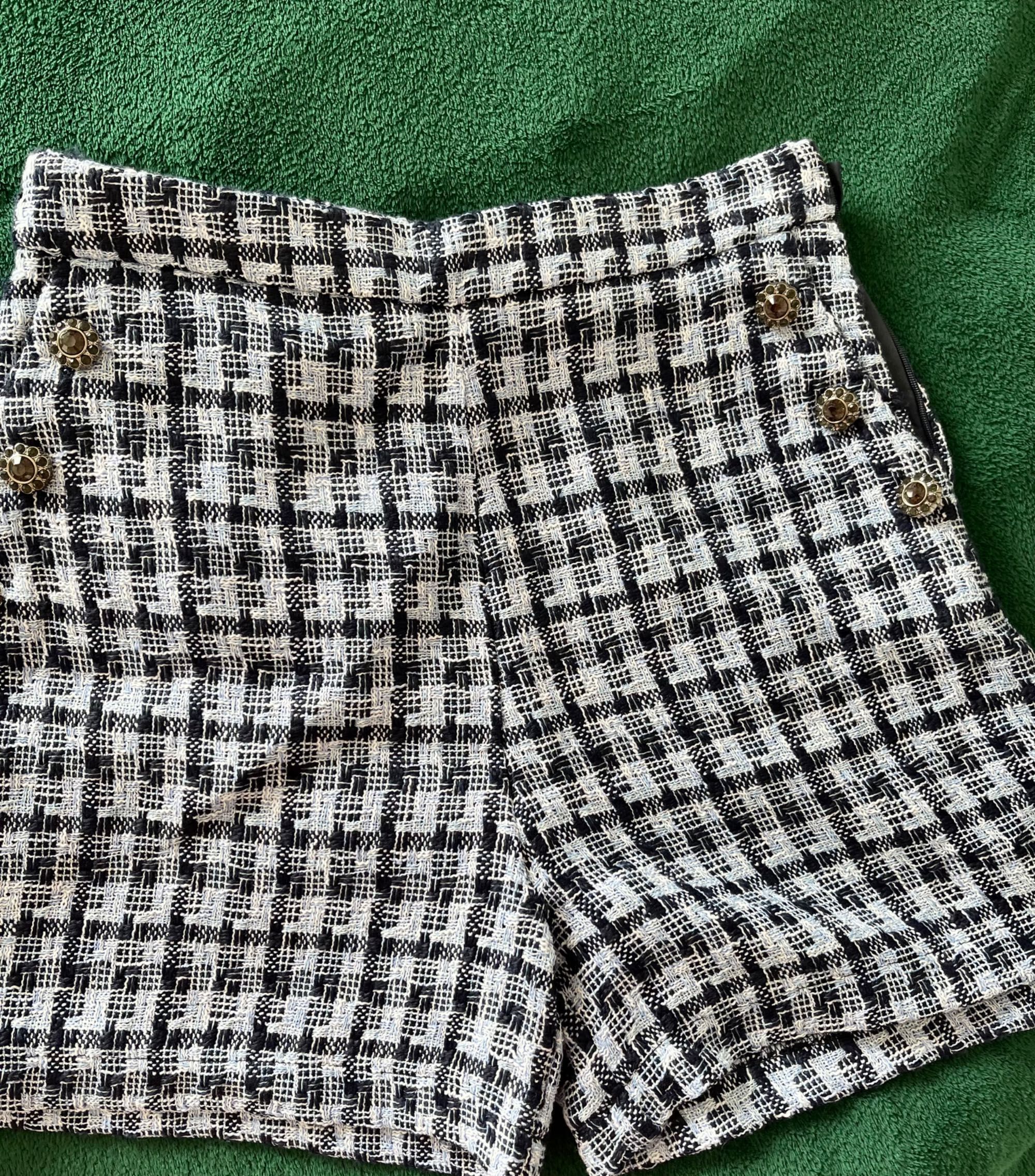 Къси панталони с етикет - Reserved М размер