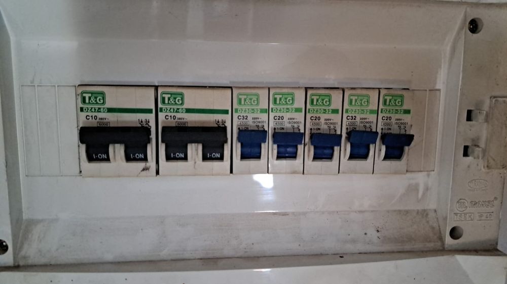 Electrician autorizat