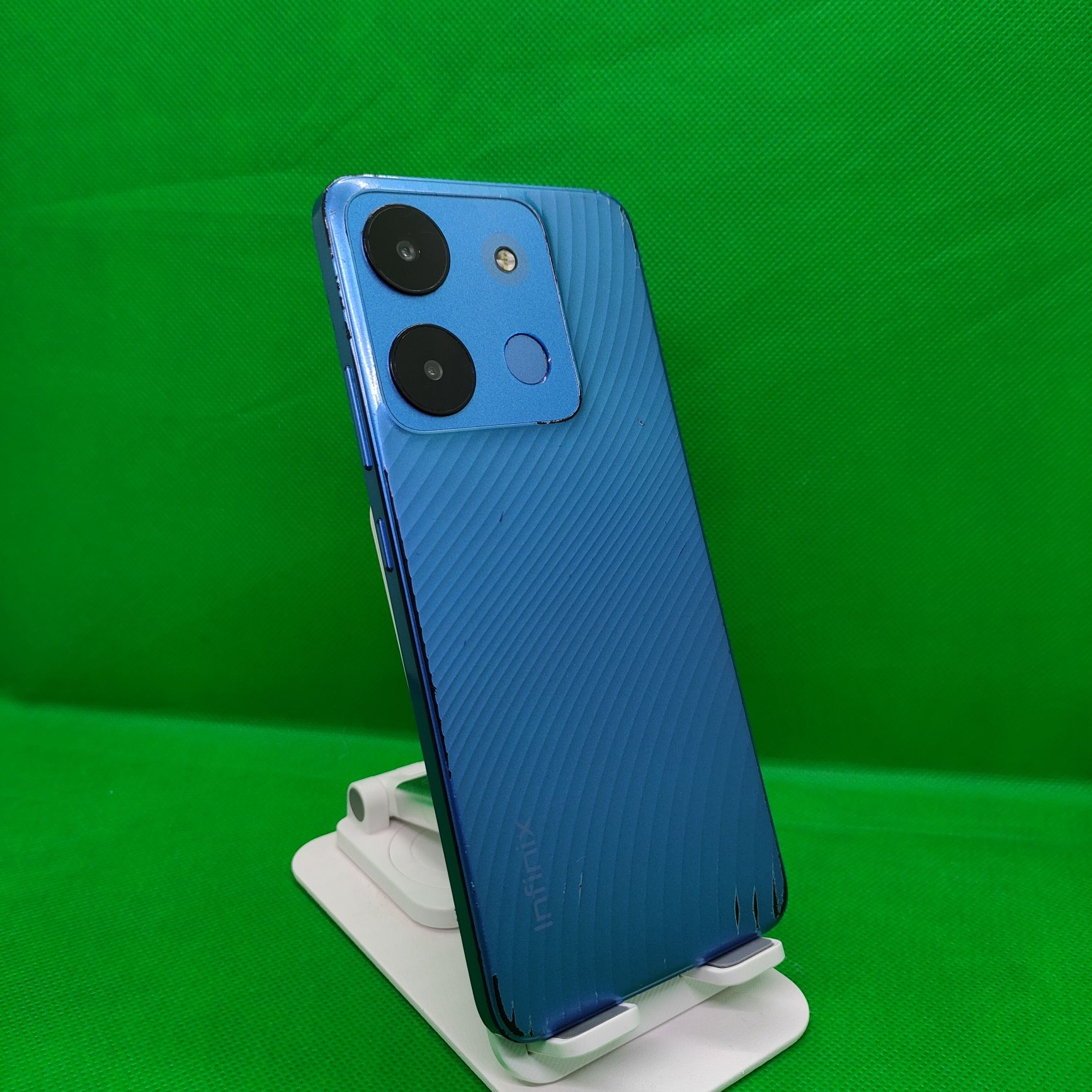 Infinix Smart 7 sotiladi 64/6Gb
