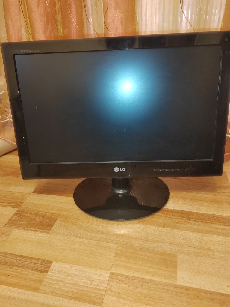 Monitor Lg flaton w2040s