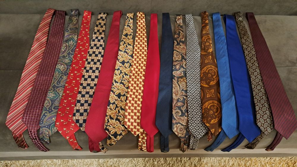 Шёлковые Галстуки (31 штука)