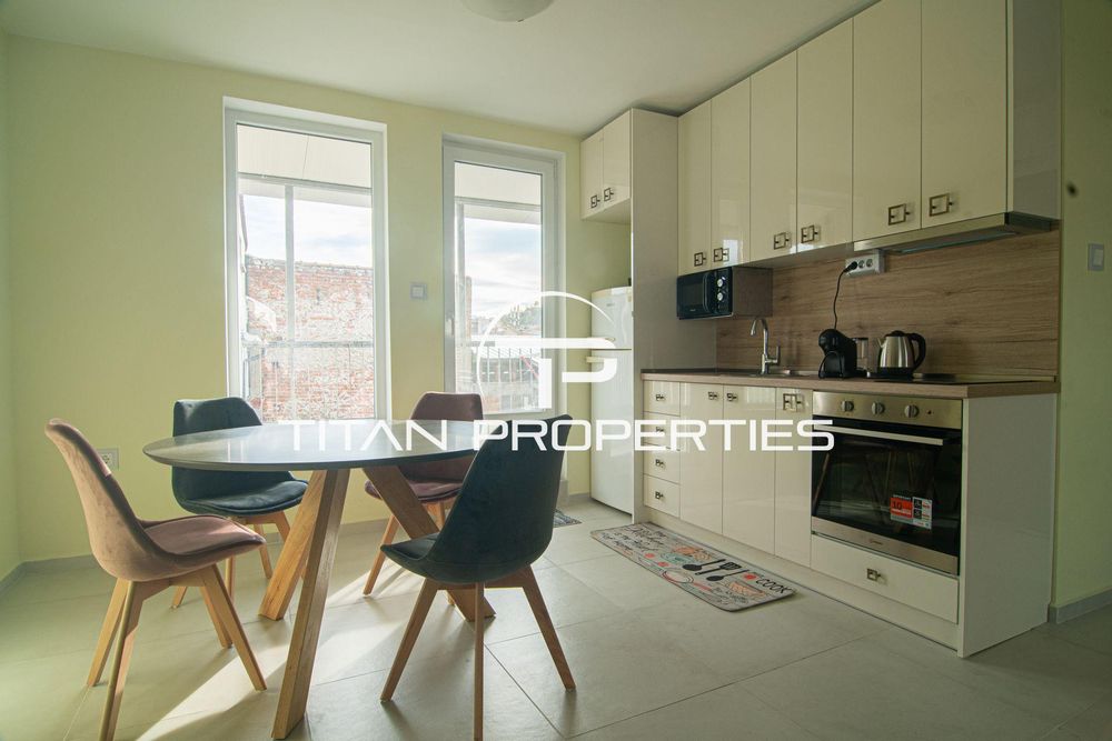 Многостаен апартамент под наем в Център