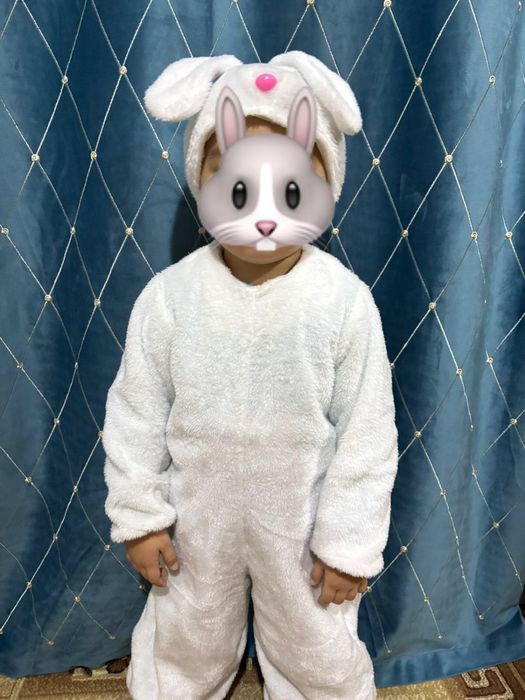 Продам костюм зайчика