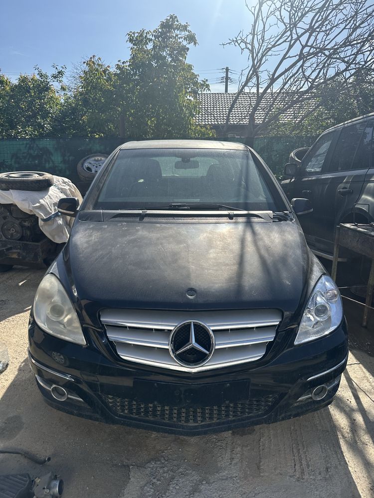 Dezmembrari mercedes b180cdi 2009