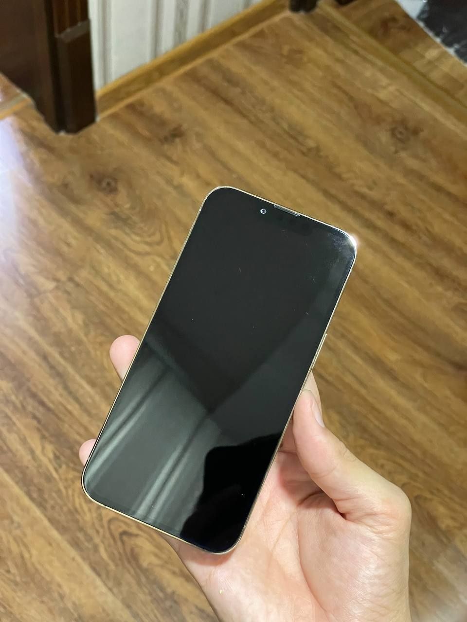 Iphone 13 pro gold