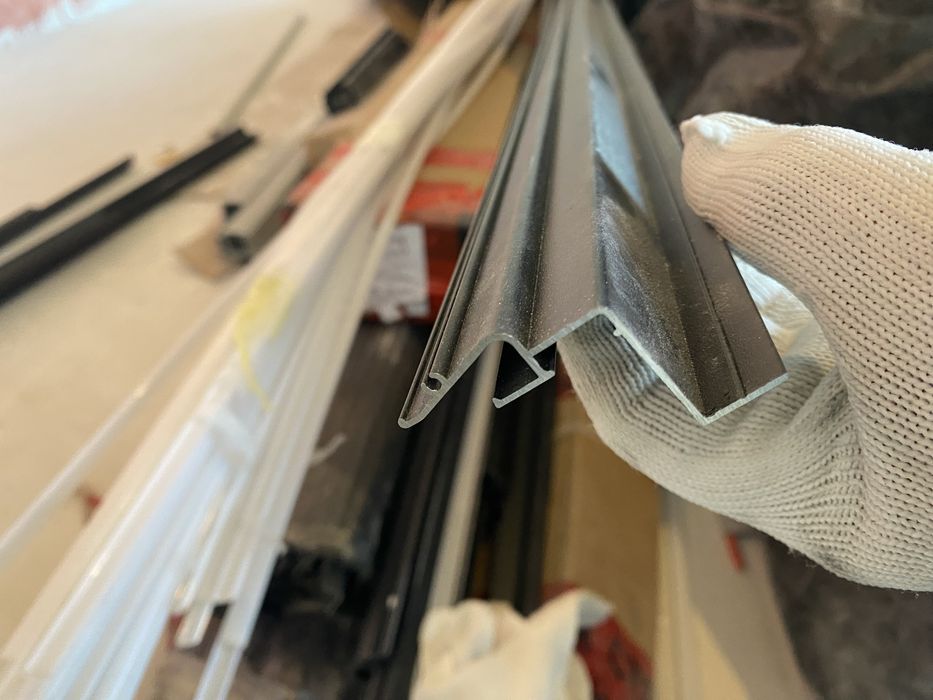 Парящии профиль натяжной потолок