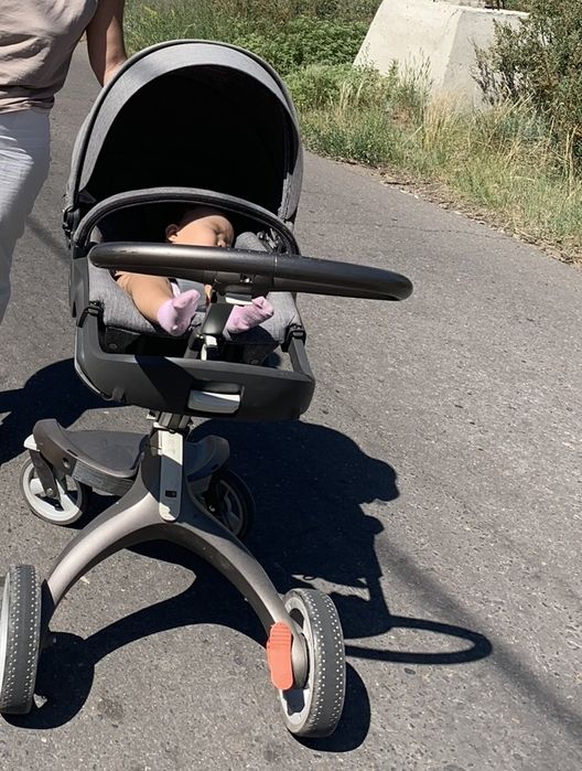 Коляска stokke