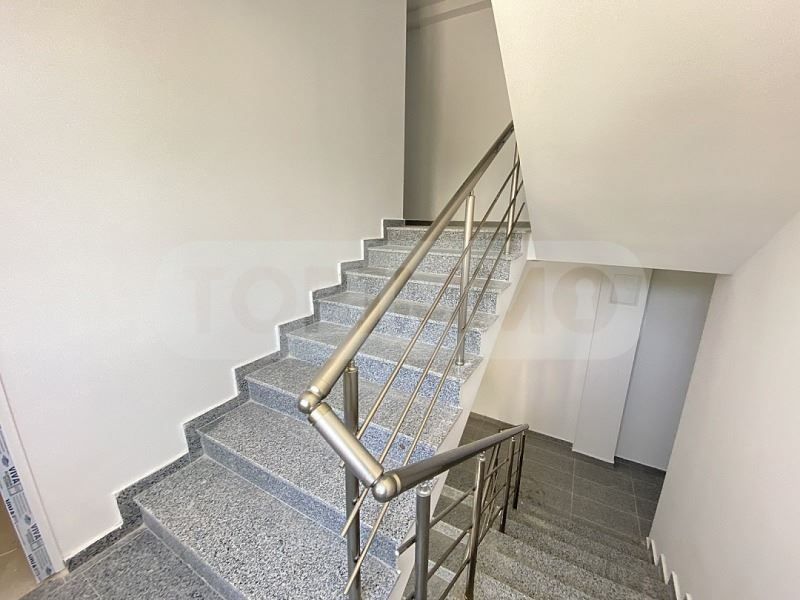 Продава се Двустаен апартамент в Варна, м-т Пчелина - 60 кв.м за 1584 €/кв.м - Снимка #8