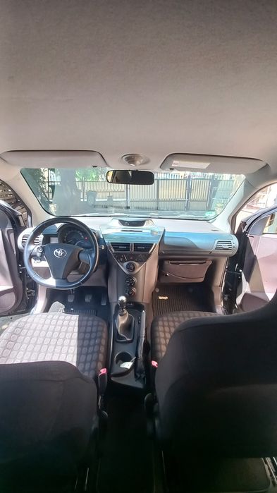 Toyota iq 1.0 2009