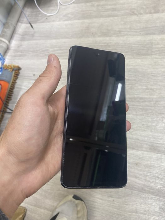 срочно Tecno pova 3 продам в хорошем состояни