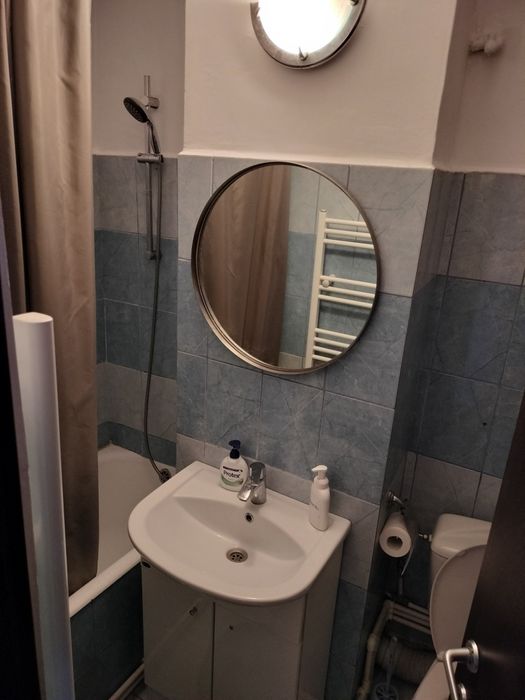 Închiriez apartament 3 camere Unirii Sud, decomandat