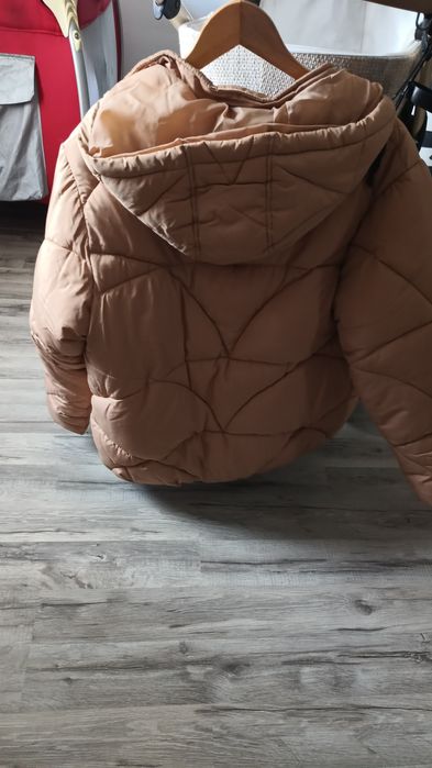 Vând geaca de iarna noua cu eticheta brand Dorothy Perkins