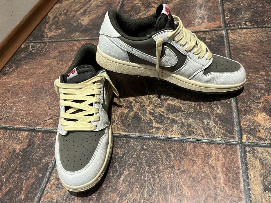 Travis Scott Air Jordan 1 Mocha