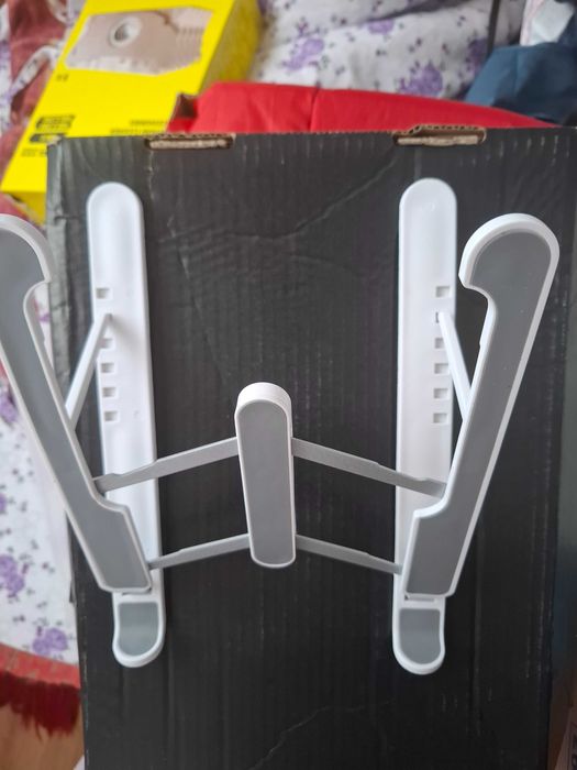 Suport laptop nou