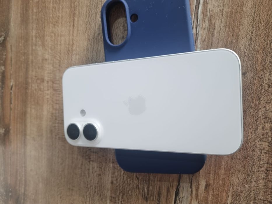 iPhone 16 în garanție