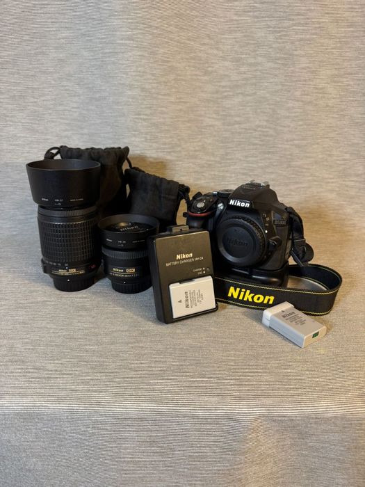 Nikon D5300, 35mm f1.8, 55-200 f4-5.6, 2 baterii, Grip + accesorii