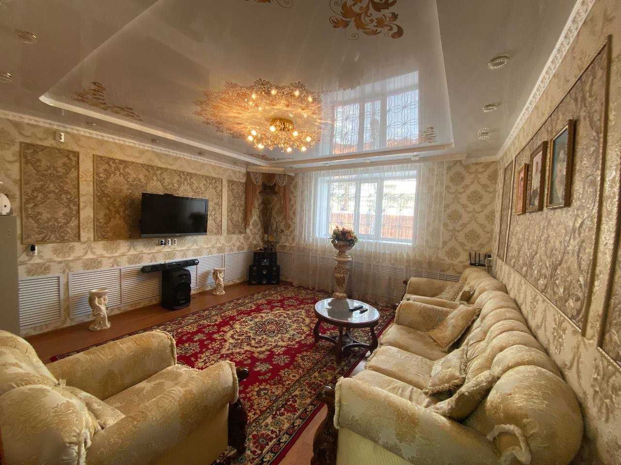Продам 2х уровневый Коттедж в районе КСК.