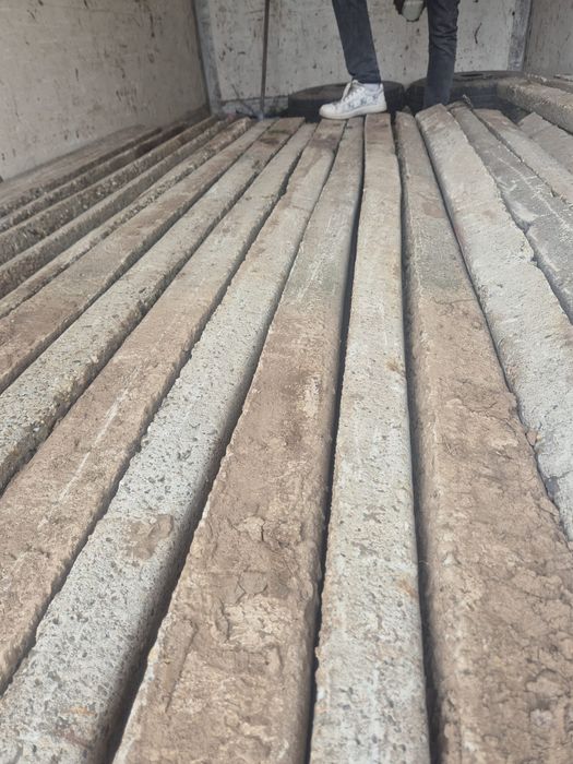 Găga cu motanu vinde spalieri