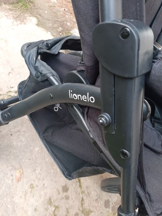 Căruț firma Lionelo