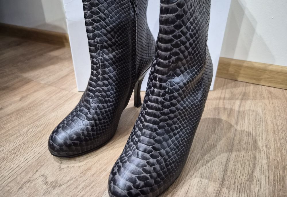 Оригинални боти на Max Mara