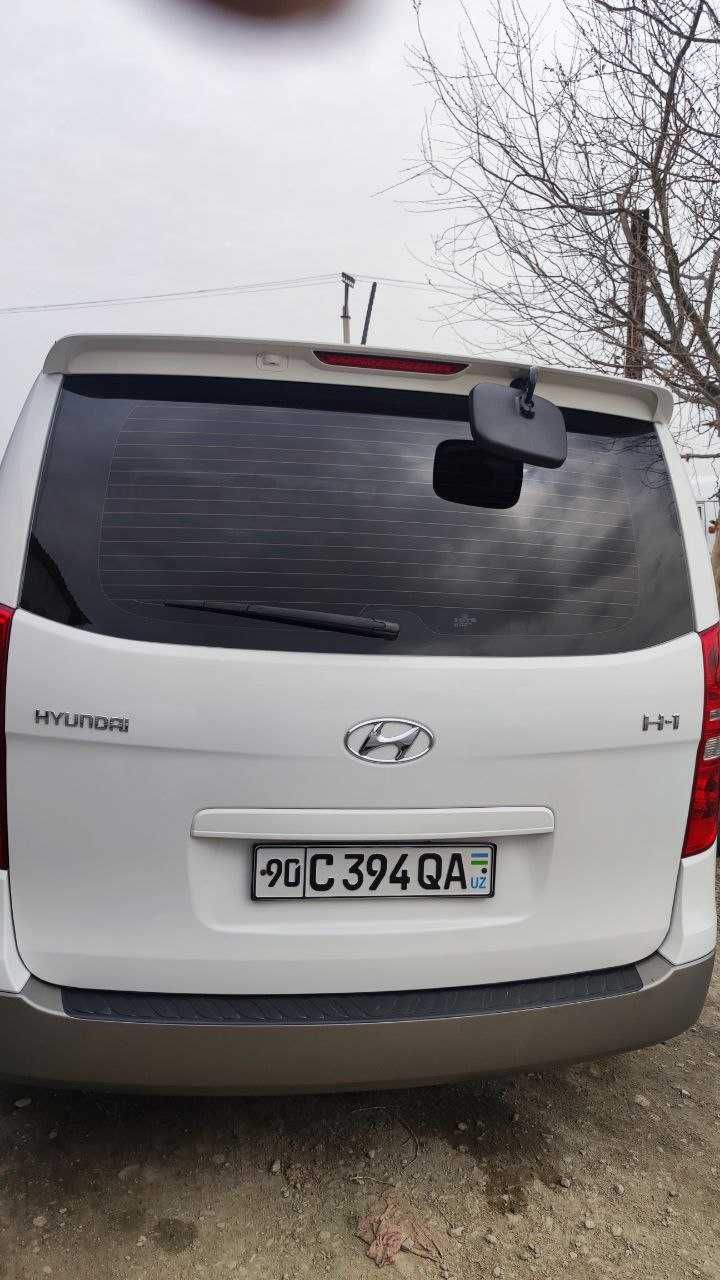 HYUNDAI H-1 STAREX енгил минивен сотилади