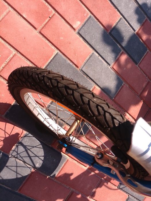 Vând bicicleta pliabila copii