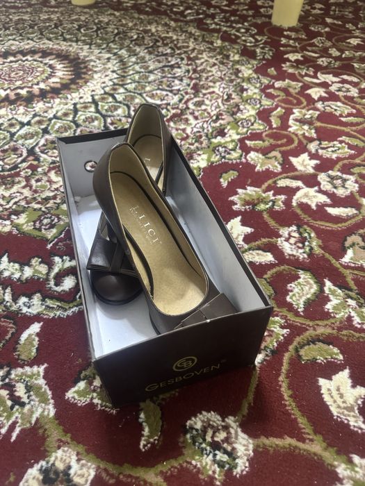 Туфли женское новое размер 39 договорная