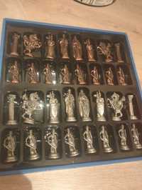 Продам коллекционные игральные шахматы