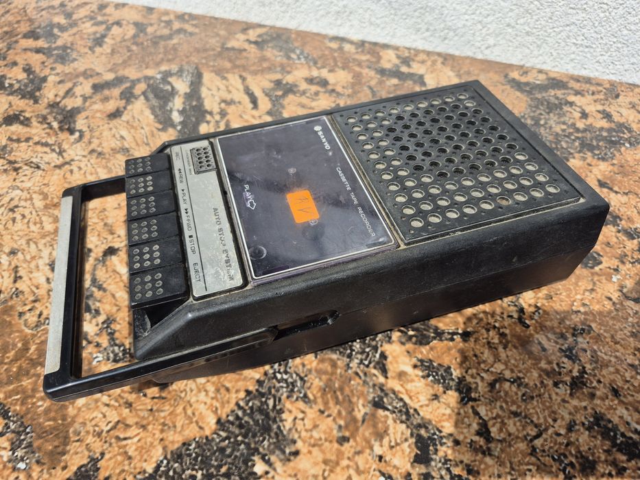 Casetofon player deck marca Sanyo model M2541 made in Spain