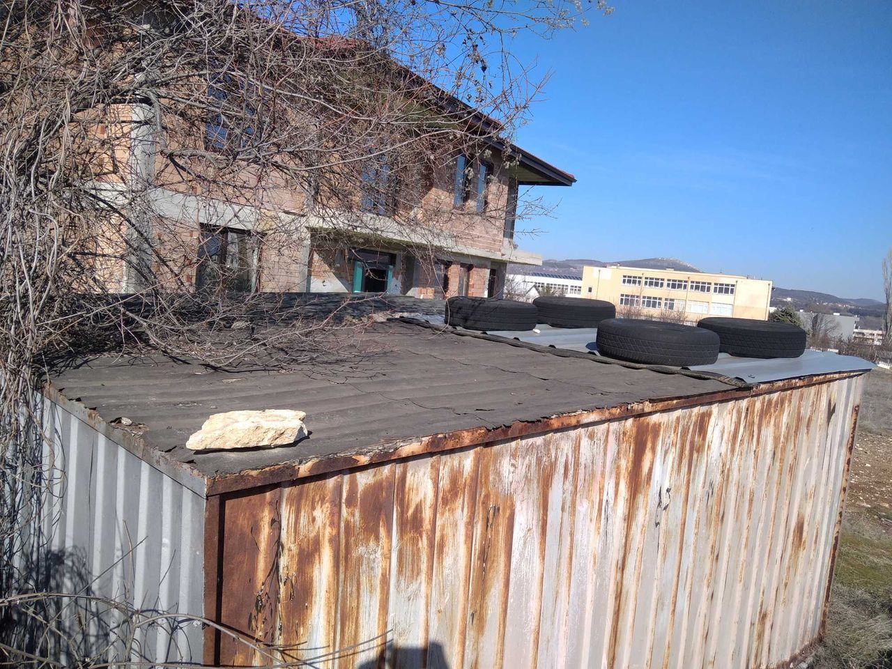 Продава се Гараж / Паркомясто в Кърджали, Веселчане - 15 кв.м за 21 €/кв.м - Снимка #3