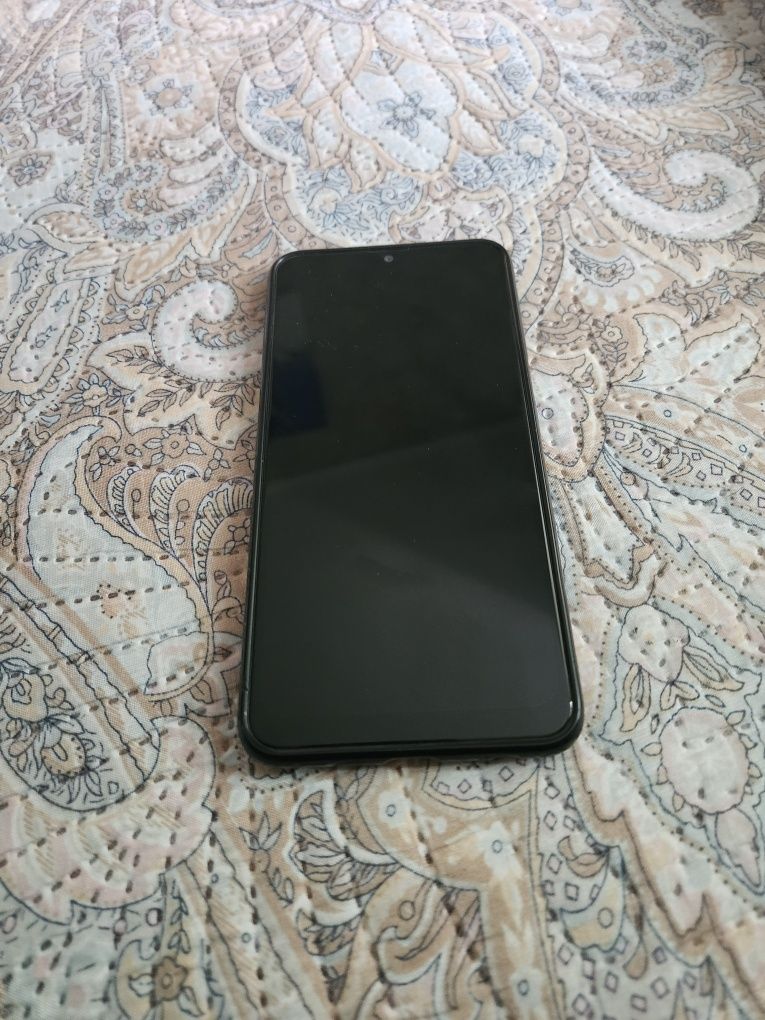 Samsung A10s с чехлом и коробкой